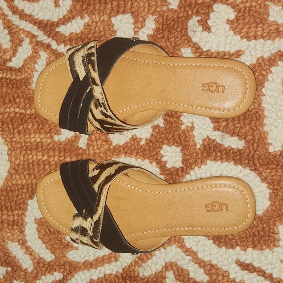 Nwt-UGG Women's Kenleigh Slide Tiger Stripes Sandal size 8.5 - Picture 2 of 13